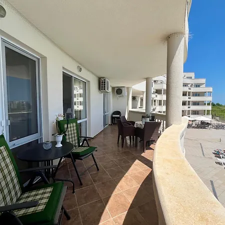 сънбрийз - Sunbreeze 아파트 비알라